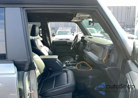 2024 Ford Bronco Badlands z USA, uszkodzony, nr VIN 1FMEE9BP2RLA33711